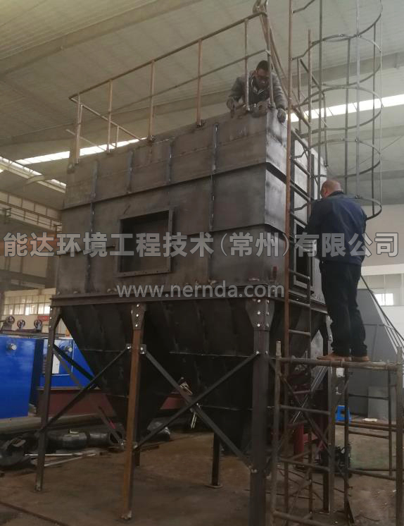 圖為防爆除塵設(shè)備進行到焊接裝配工序